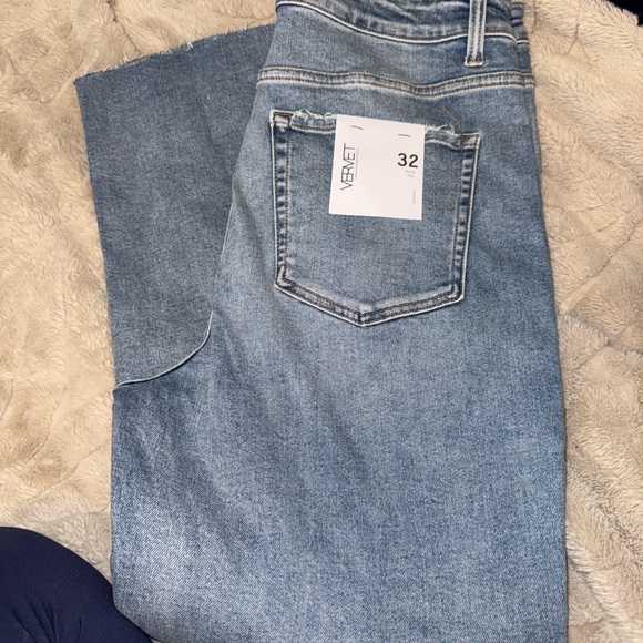 NWT Vervet Los Angeles Jeans SIze 32 Mom Cropped Jeans MSRP $70 Light Wash - Picture 6 of 10